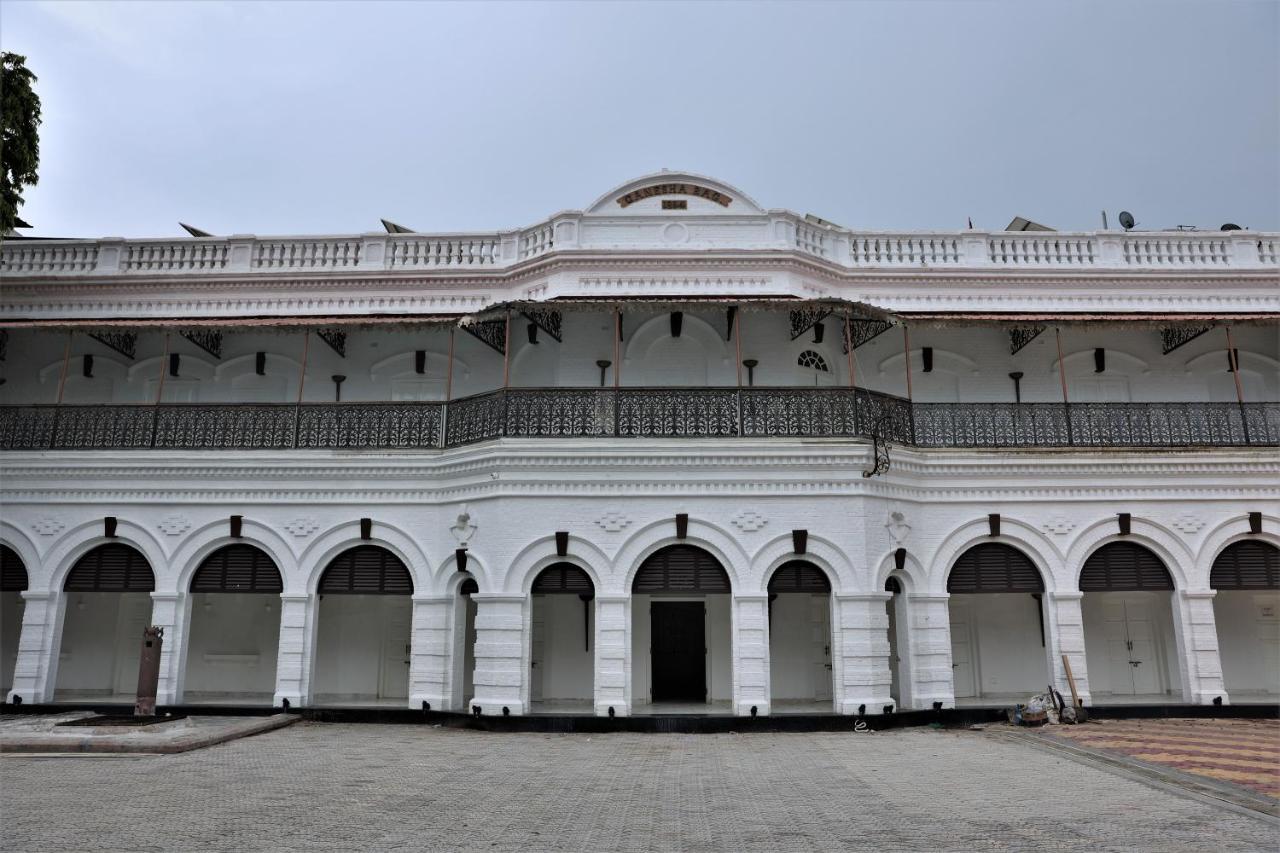 Saroja Heritage, Varanasi Hotel Exterior photo